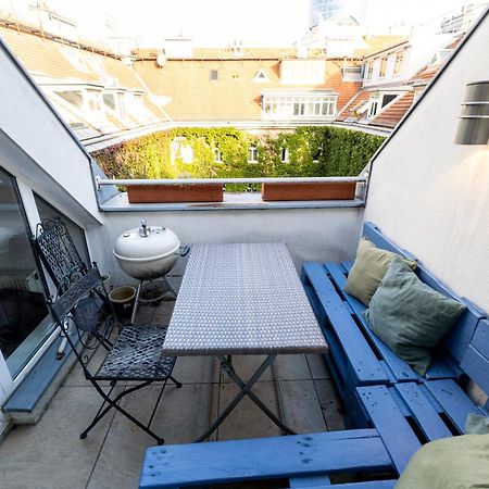 Luxurious Maisonette Apartment At The Heart Of Wiedeń Zewnętrze zdjęcie