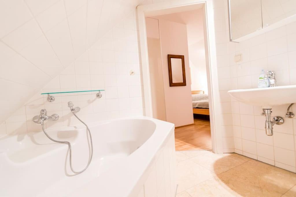 Luxurious Maisonette Apartment At The Heart Of Wiedeń Zewnętrze zdjęcie